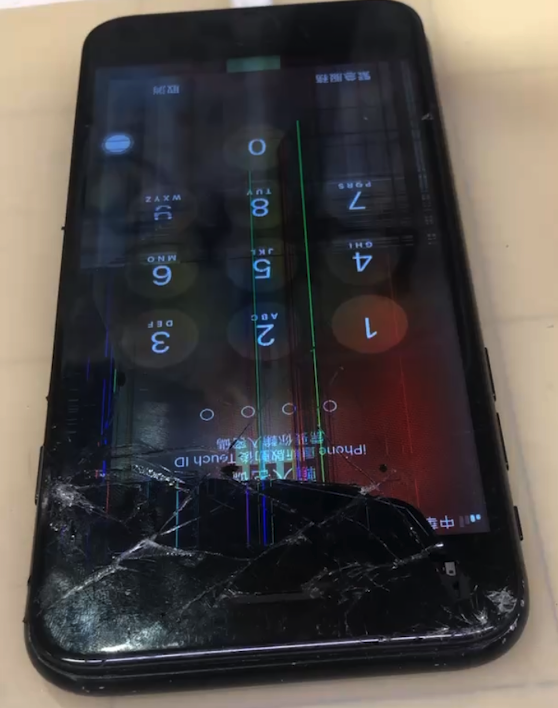 iPhone 8螢幕破裂維修